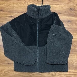 Women’s Columbia Black and Gray Sherpa Jacket